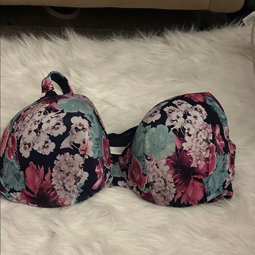 Brand new Cacique 50DD floral bras
